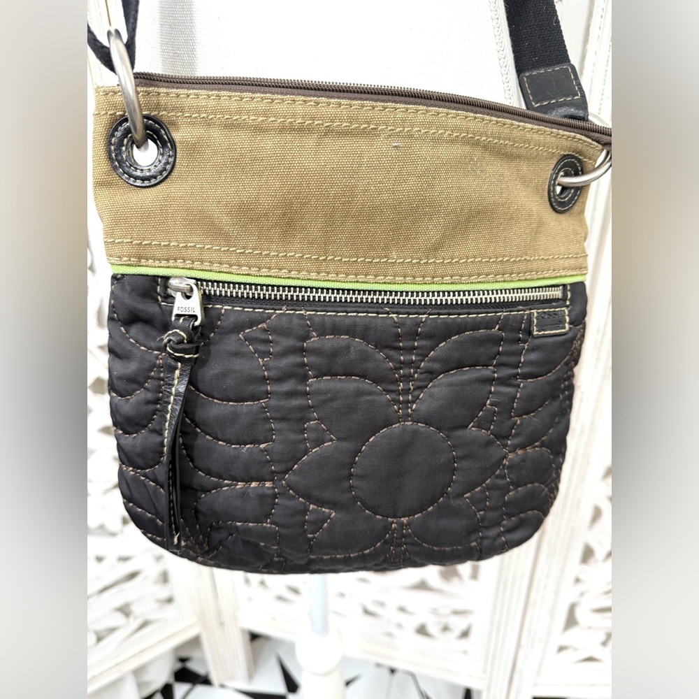 Fossil Black and Tan Quilted Floral Bag